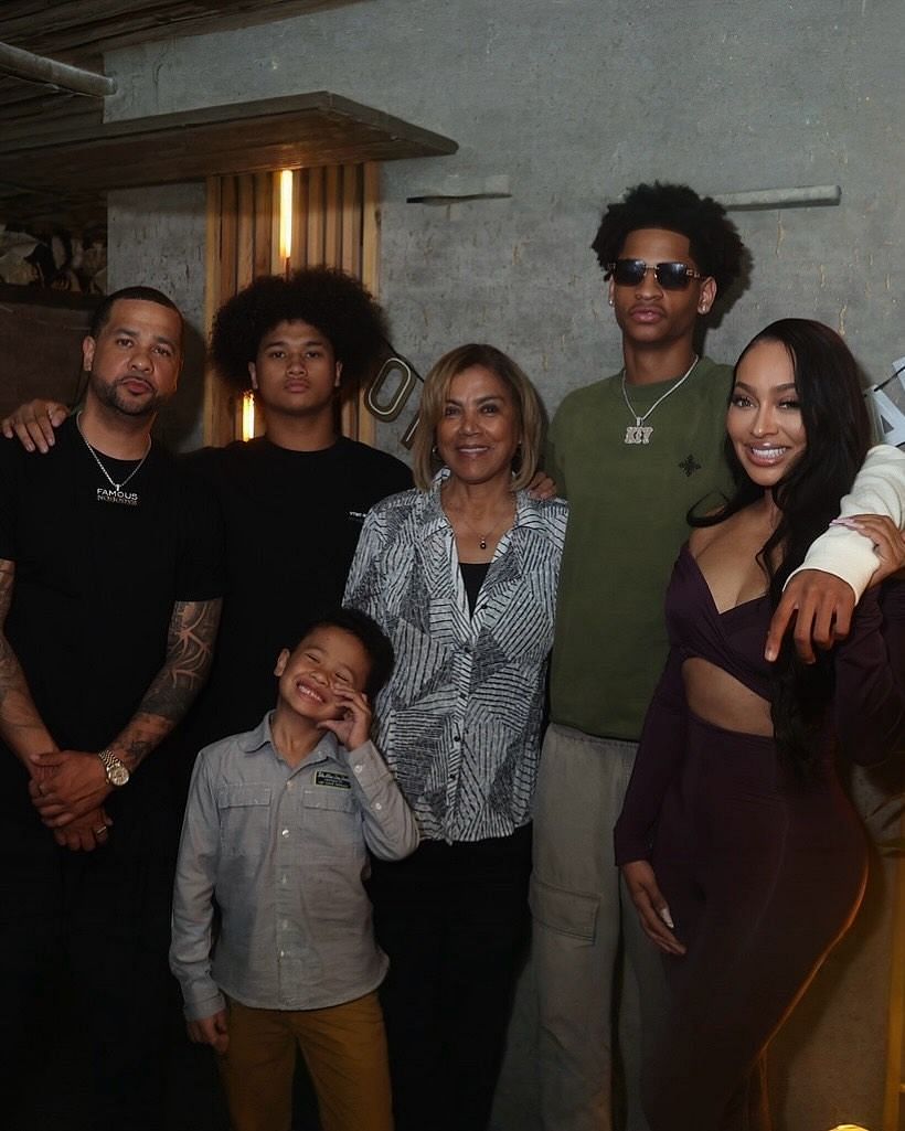 Kiyan Anthony surrounded by his family at his graduation party (Image via Instagram @lala)